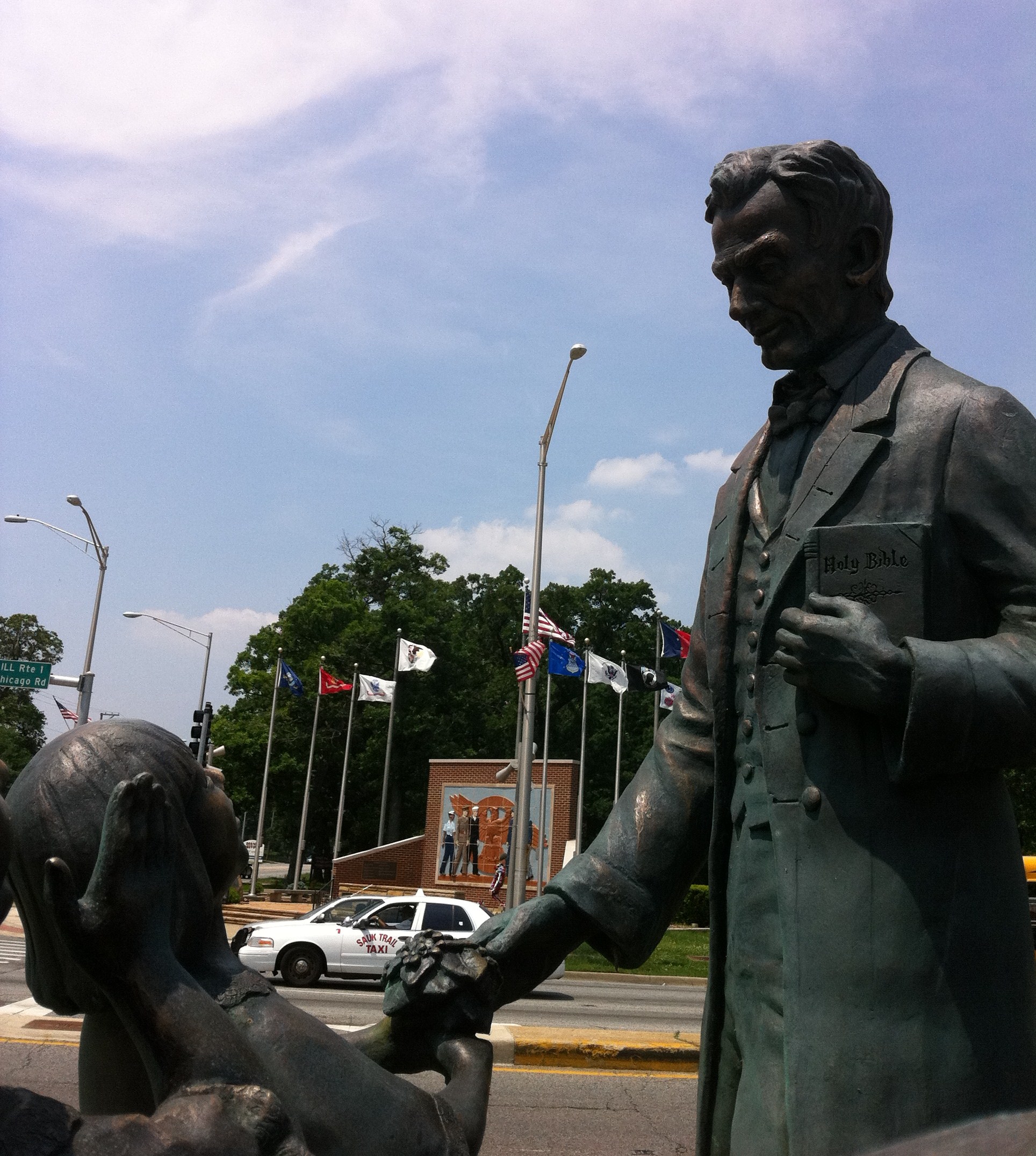 Arche Fountain in Alex Lopez Park